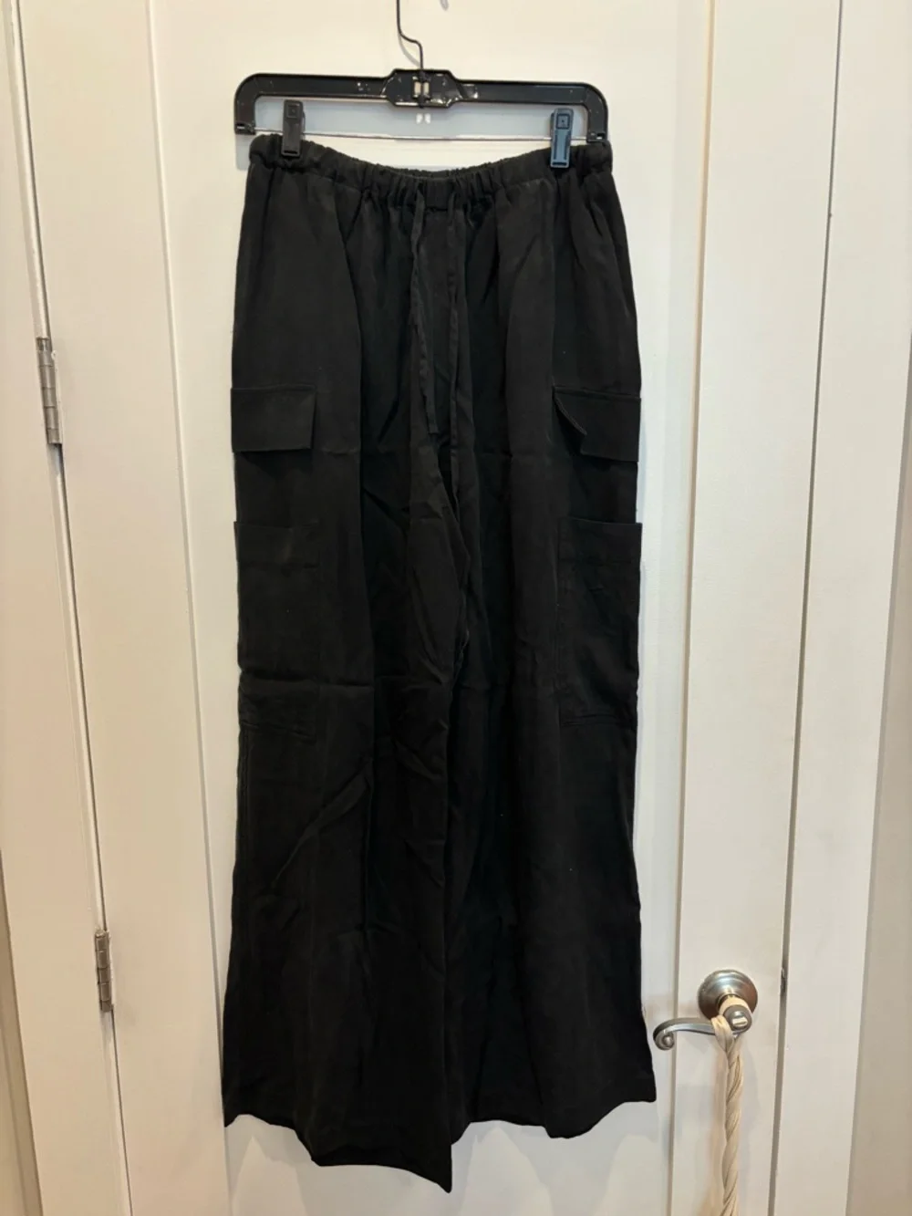 Reformation Black Wide-Leg Cargo Trousers - Picture 2 of 4